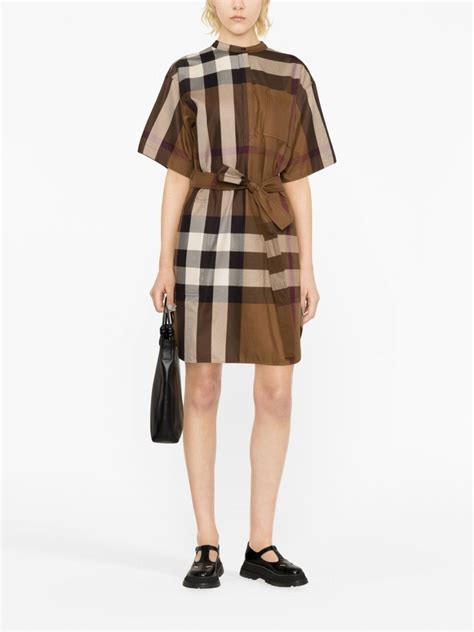 foto etichette burberry|burberry check print.